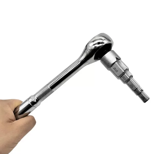 Douille mâle hexagonale étagée avec emboîtement carré d'un demi-pouce